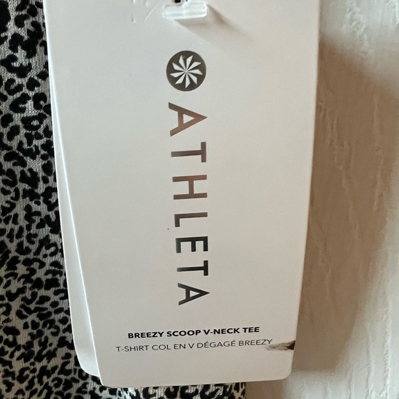 🆕 Athleta Animal Print Short Sleeve Tee - Picture 5 of 6